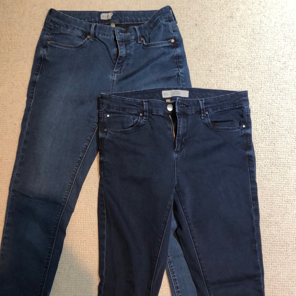 2 pair of Topshop Leigh skinny jeans